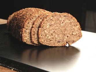 Vollkornbrot mit Sonnenblumenkernen